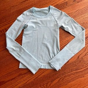 Lululemon frost blue long sleeve swiftly tech, barely worn size 0